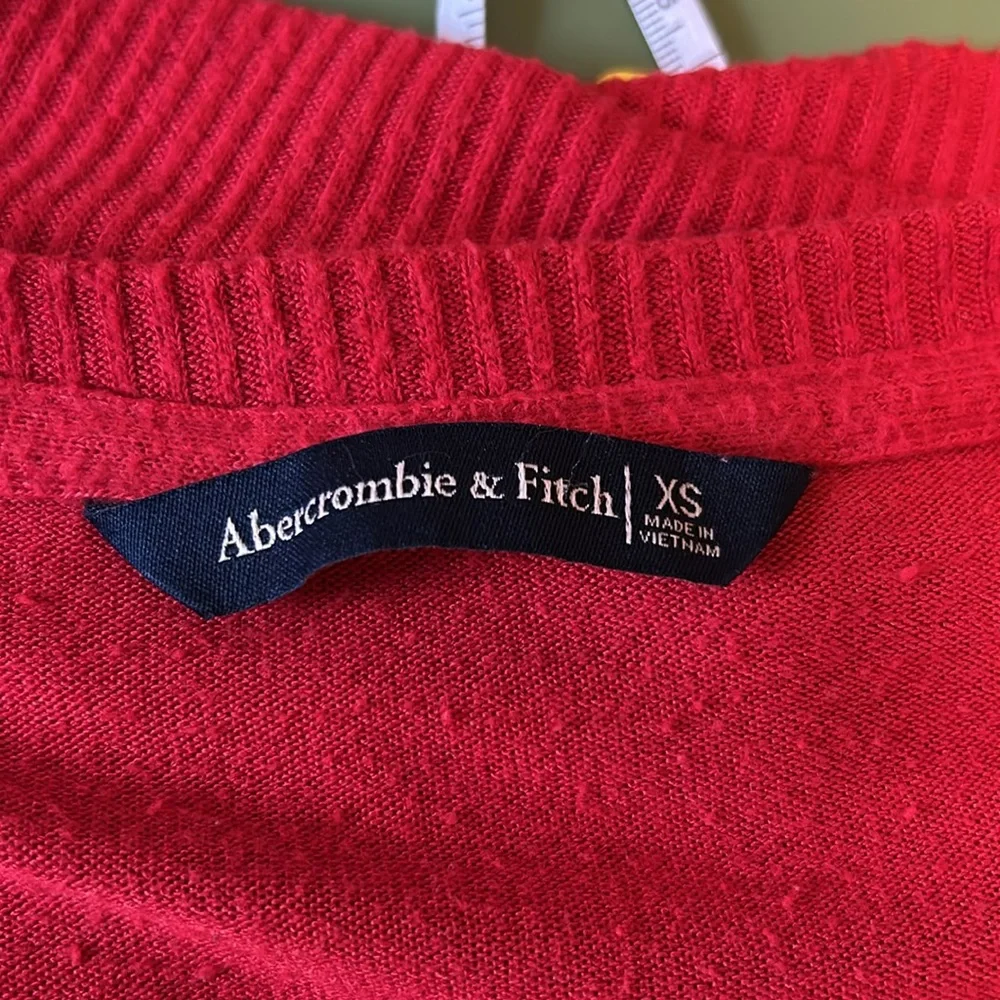 Abercrombie & Fitch Long Sleeve Slightly Cropped Hip Fit Red Top Size XS - Picture 7 of 8